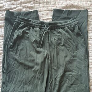 Lululemon Straight Leg Luxtreme Pant